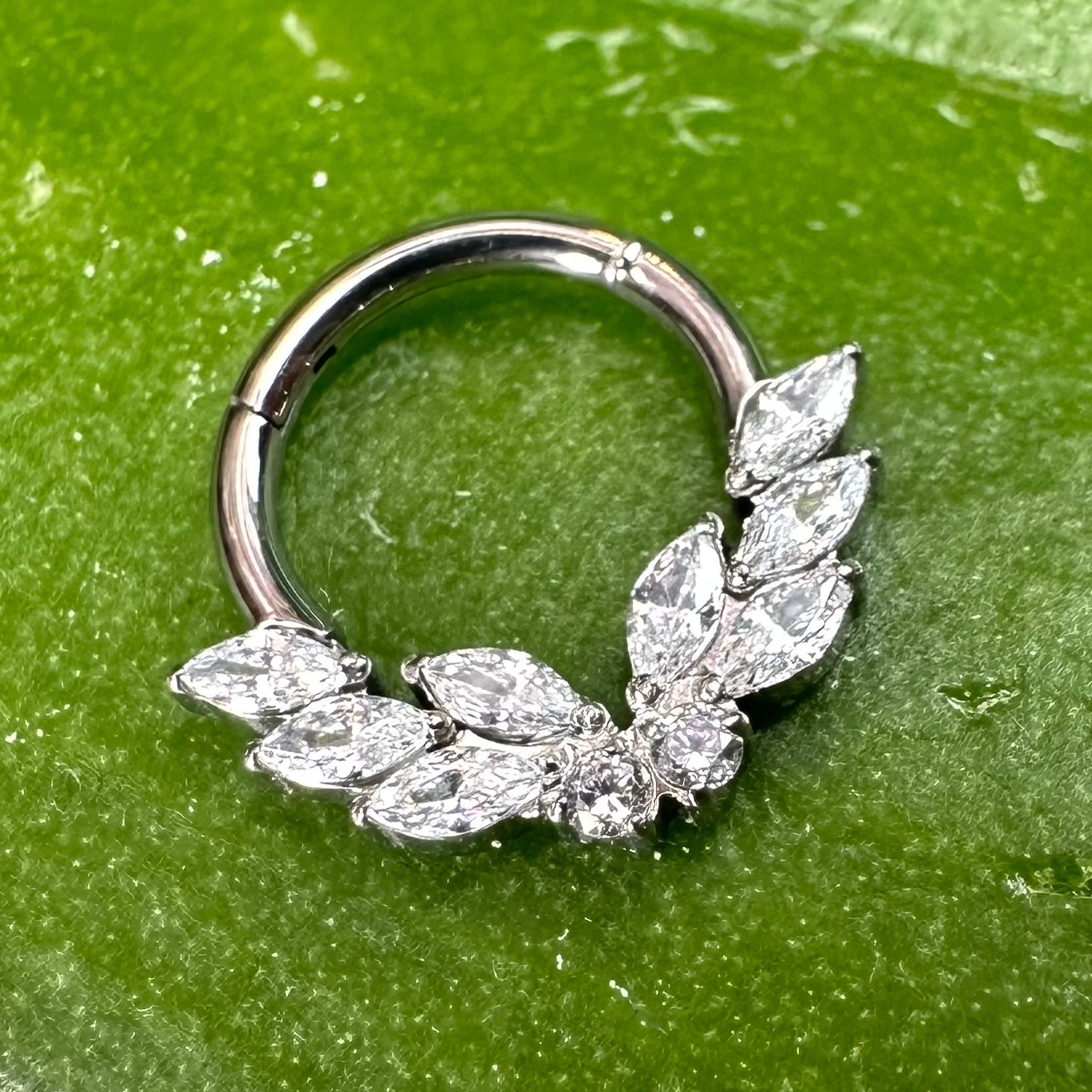 T035- CLICKER BUTTERFLY