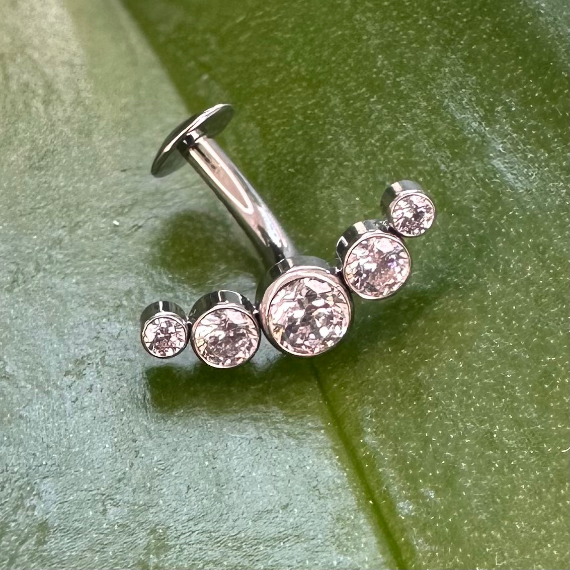 FLOATING NAVEL DOTS-T127